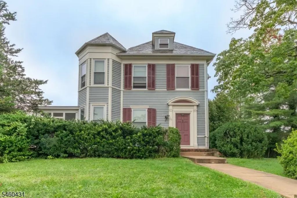 96 Broad St, Flemington Boro