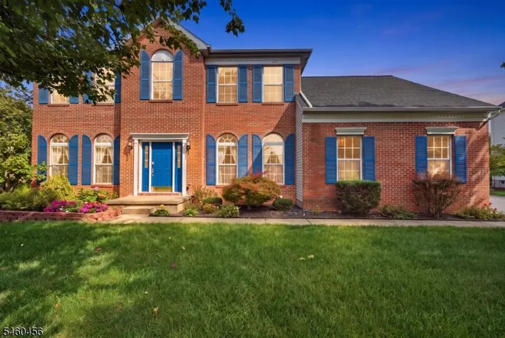 925 Tyler Circle, Greenwich Twp.