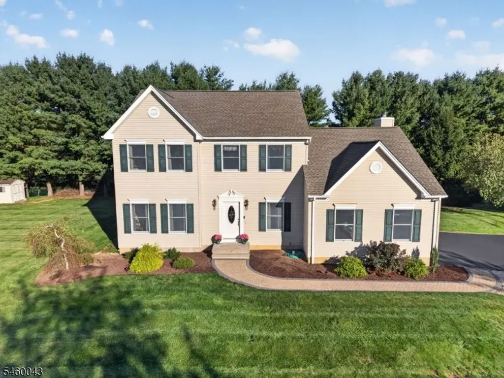 3 Cobblewood Ct, Lopatcong Twp.
