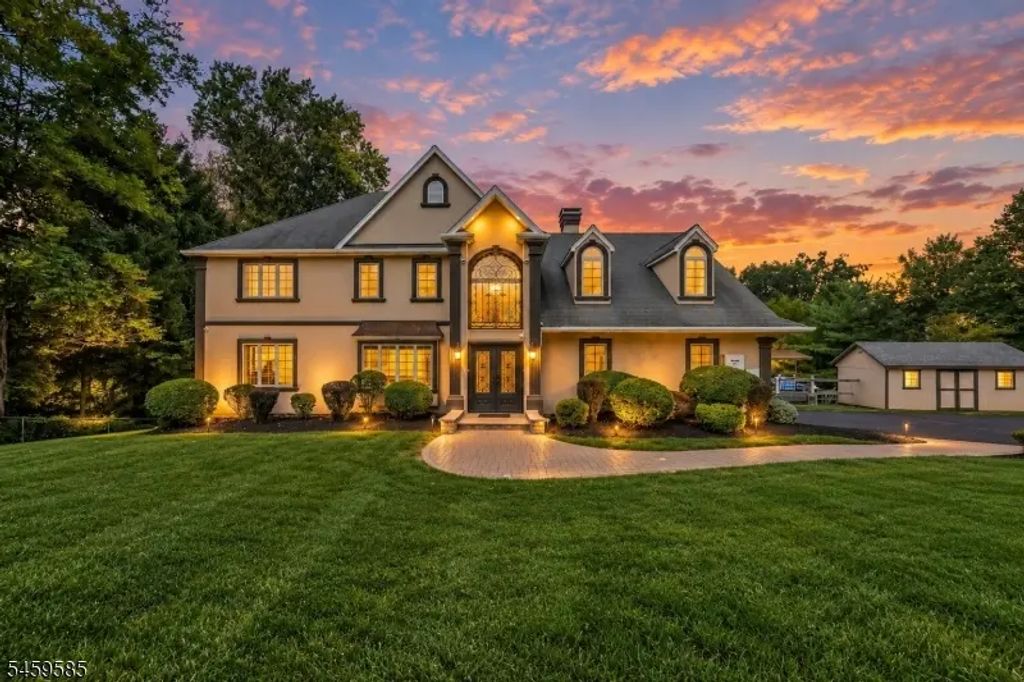 24 W Sunset Rd, Pequannock Twp.