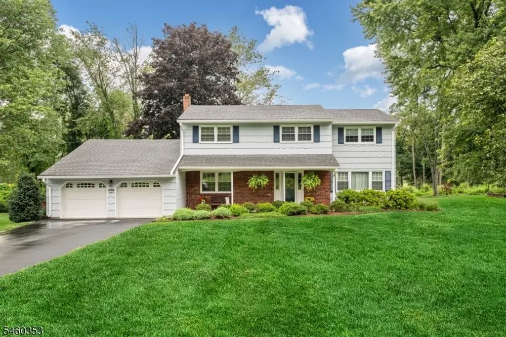 3 Bridle Ln, Mount Olive Twp.