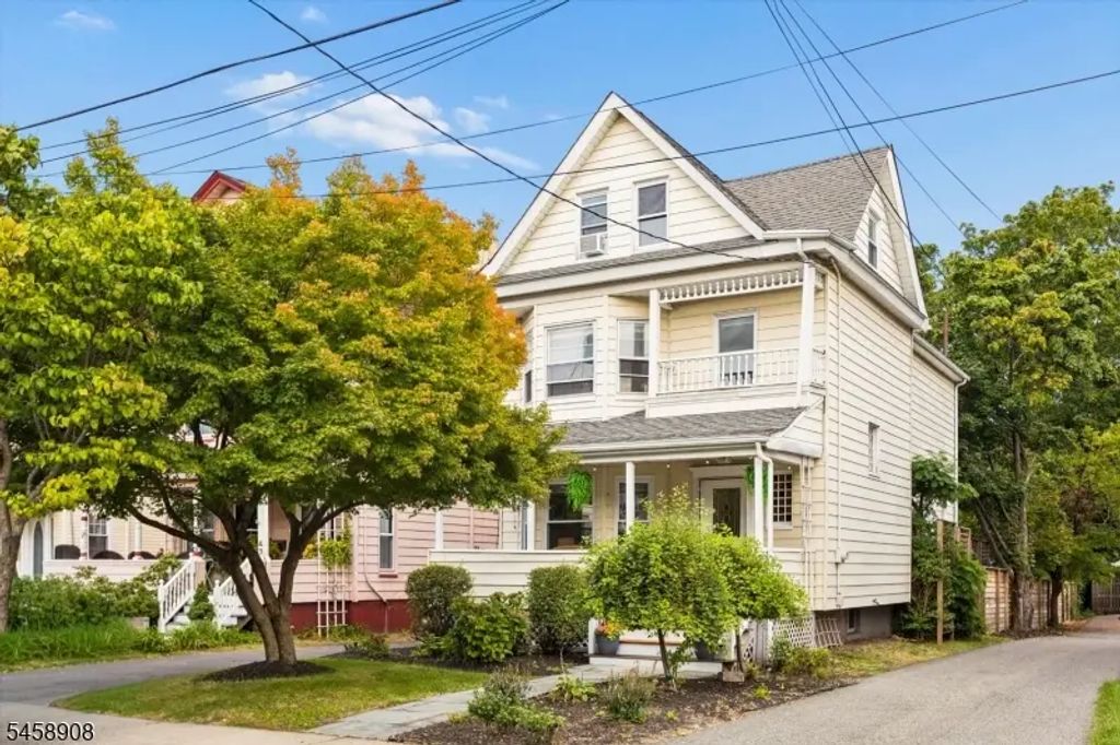 41 N Willow St, Montclair Twp.