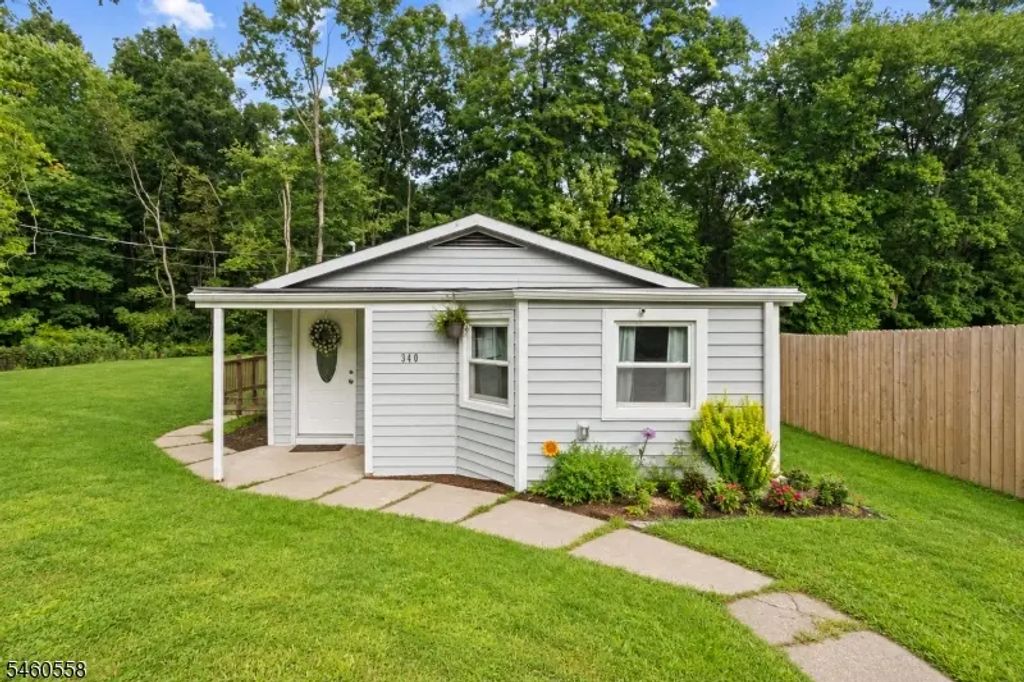 340 Lakeview Dr, Hampton Twp.