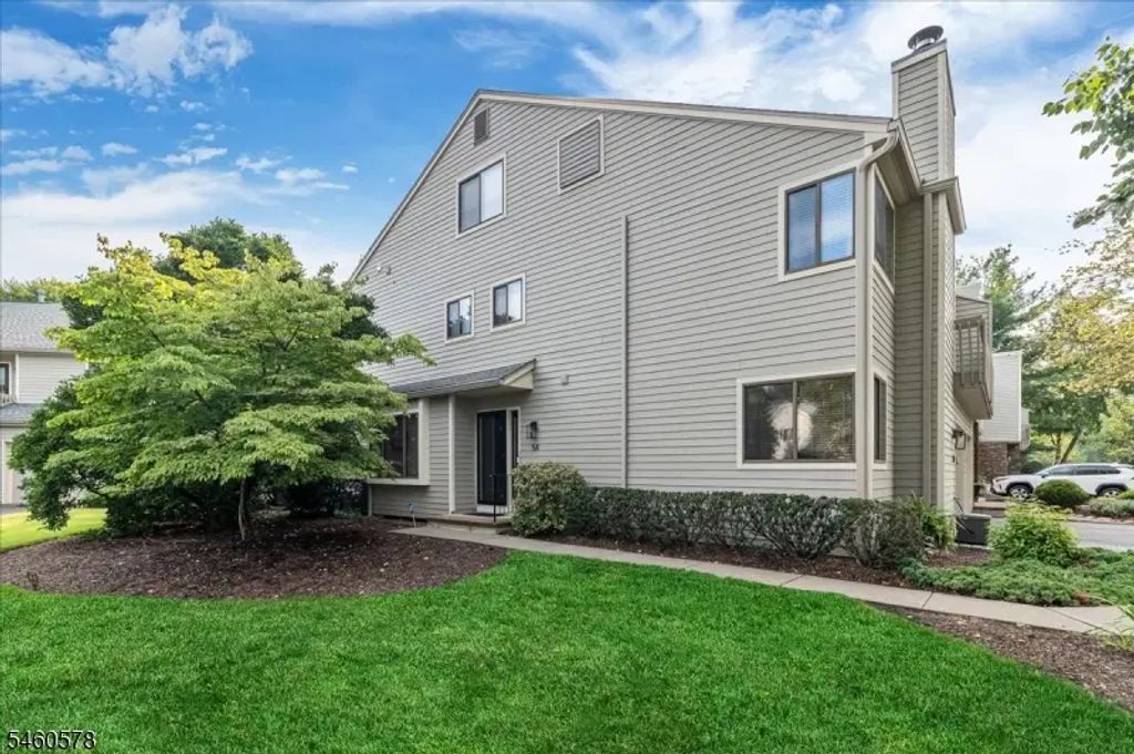 54 Spruce Run, Ramsey Boro