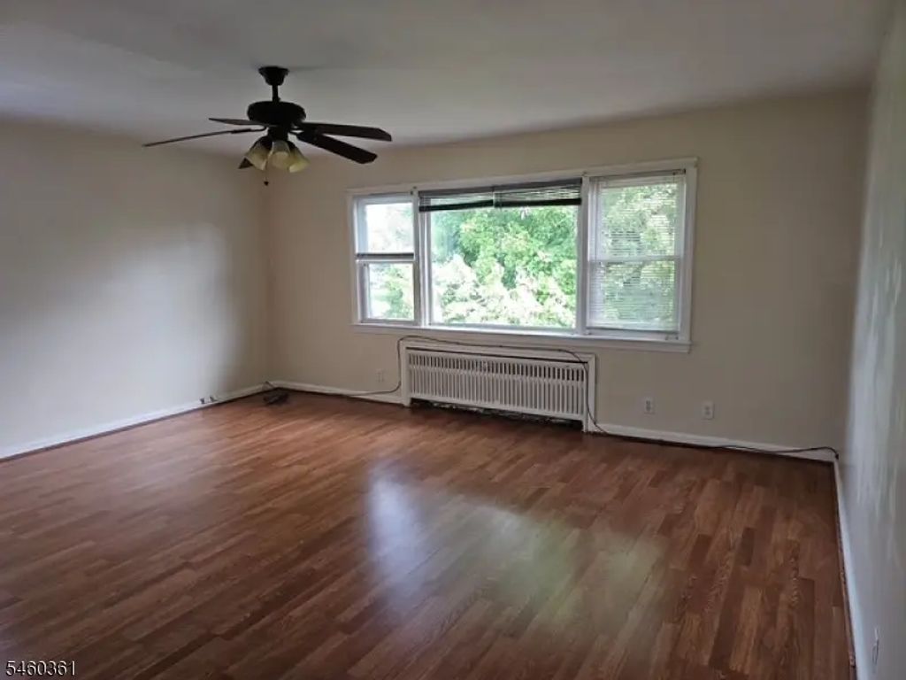 544 Irvington Ave, Maplewood Twp.