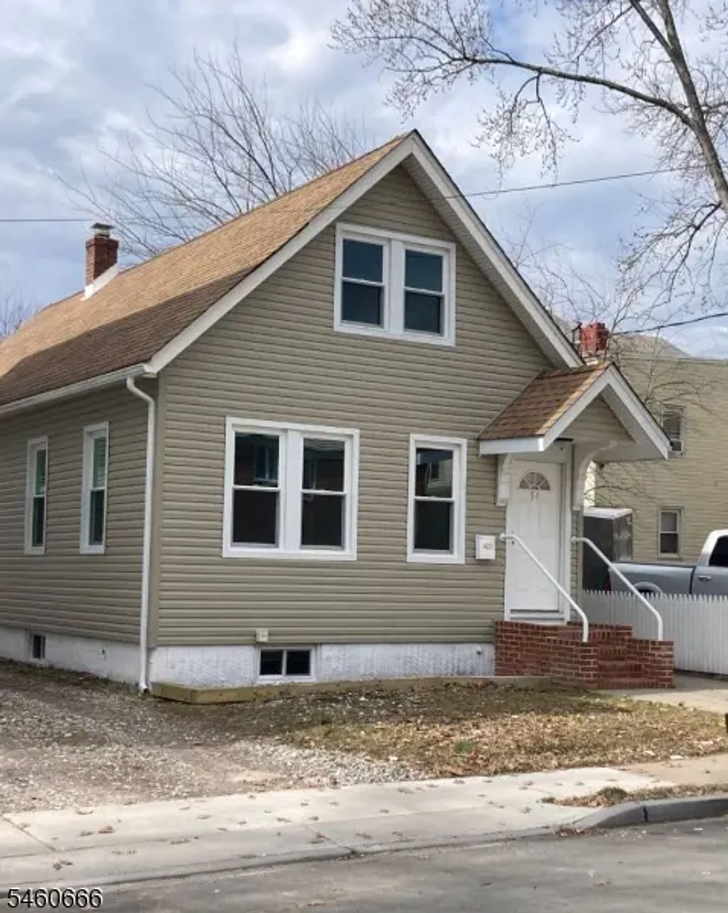 54 Thomas St, Bloomfield Twp.
