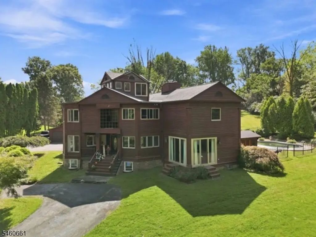 2814 River Rd, Harmony Twp.