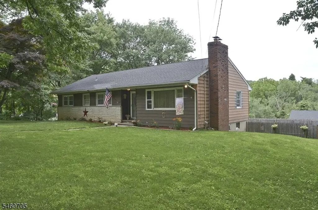 7 Salmon Lane, Roxbury Twp.