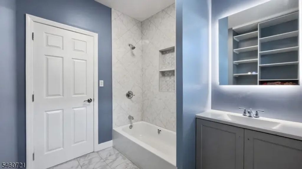 19 Newfield, East Orange City