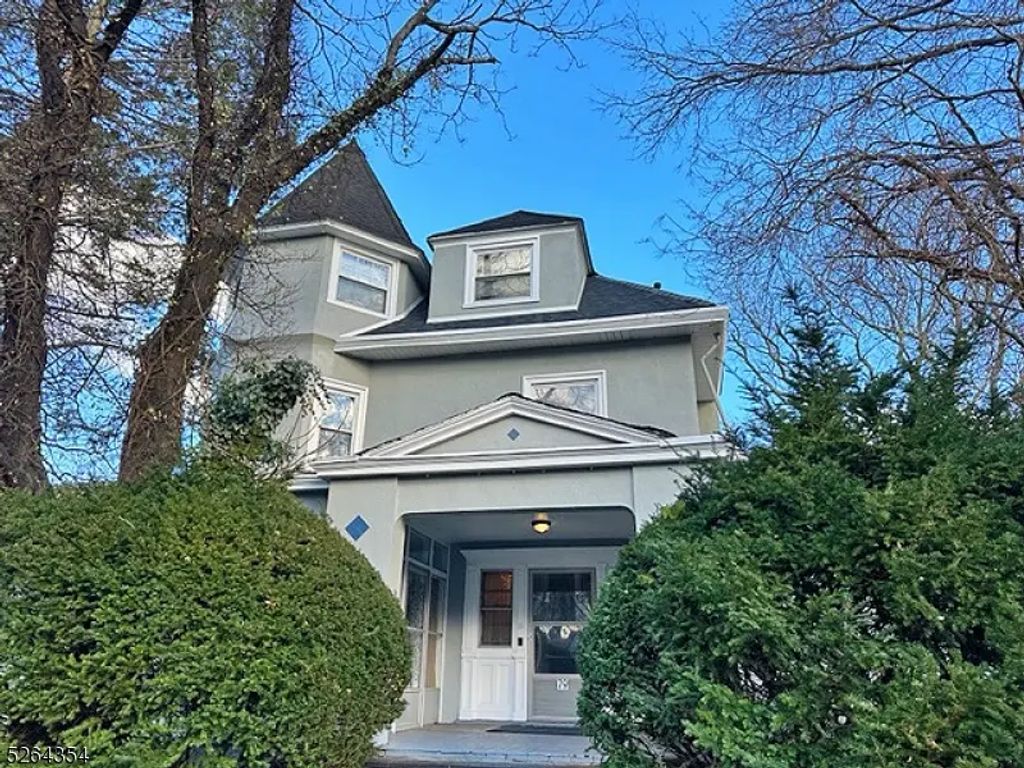 79 Valley Rd, Montclair Twp.