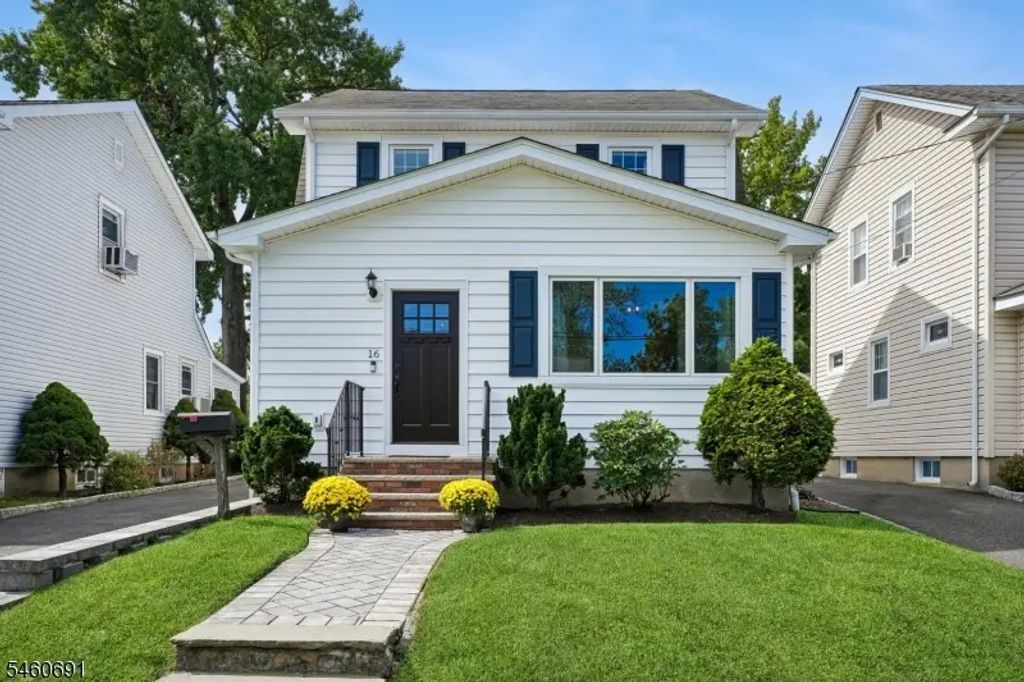 16 Remer Ave, Springfield Twp.