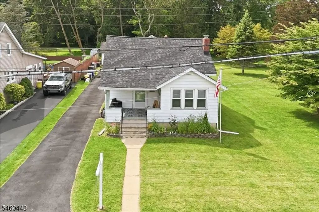 62 Ogden Ave, Rockaway Boro