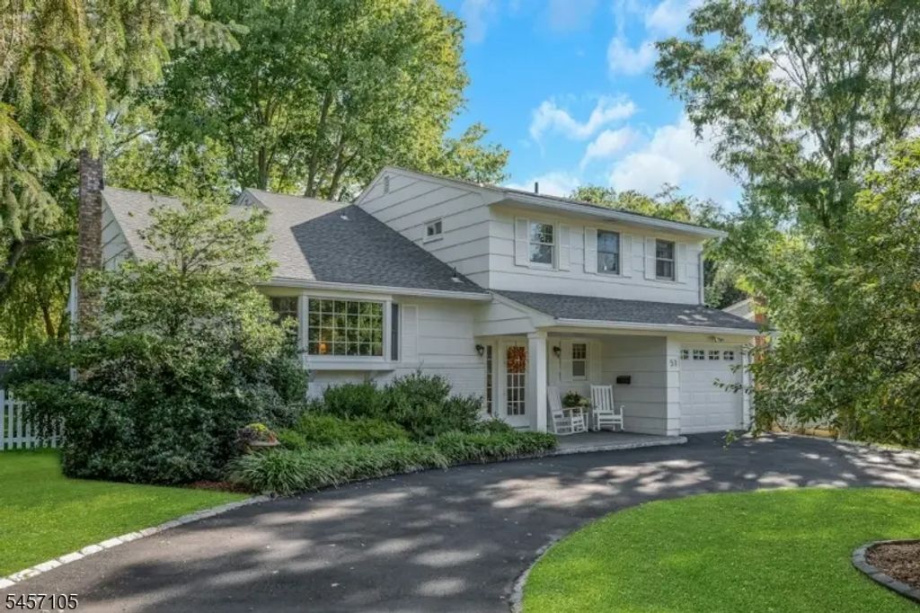51 Spring Garden Dr, Madison Boro