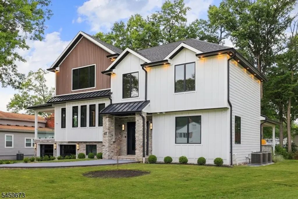 63 Billingsley Dr, Livingston Twp.
