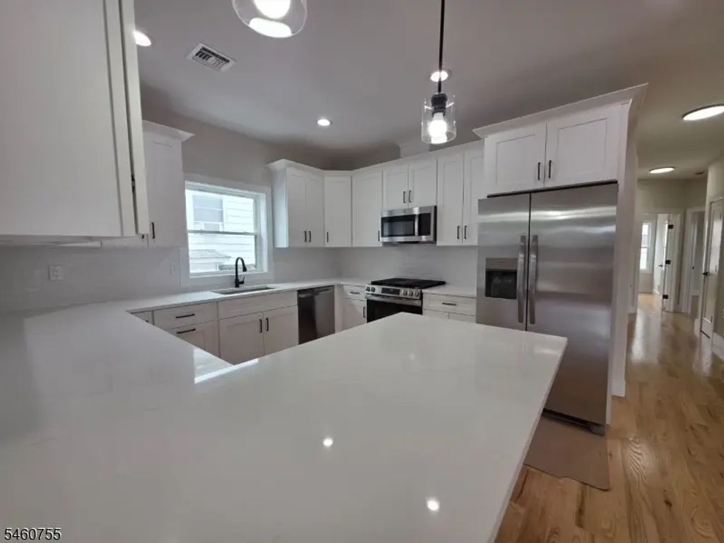 747 Rahway, Elizabeth City