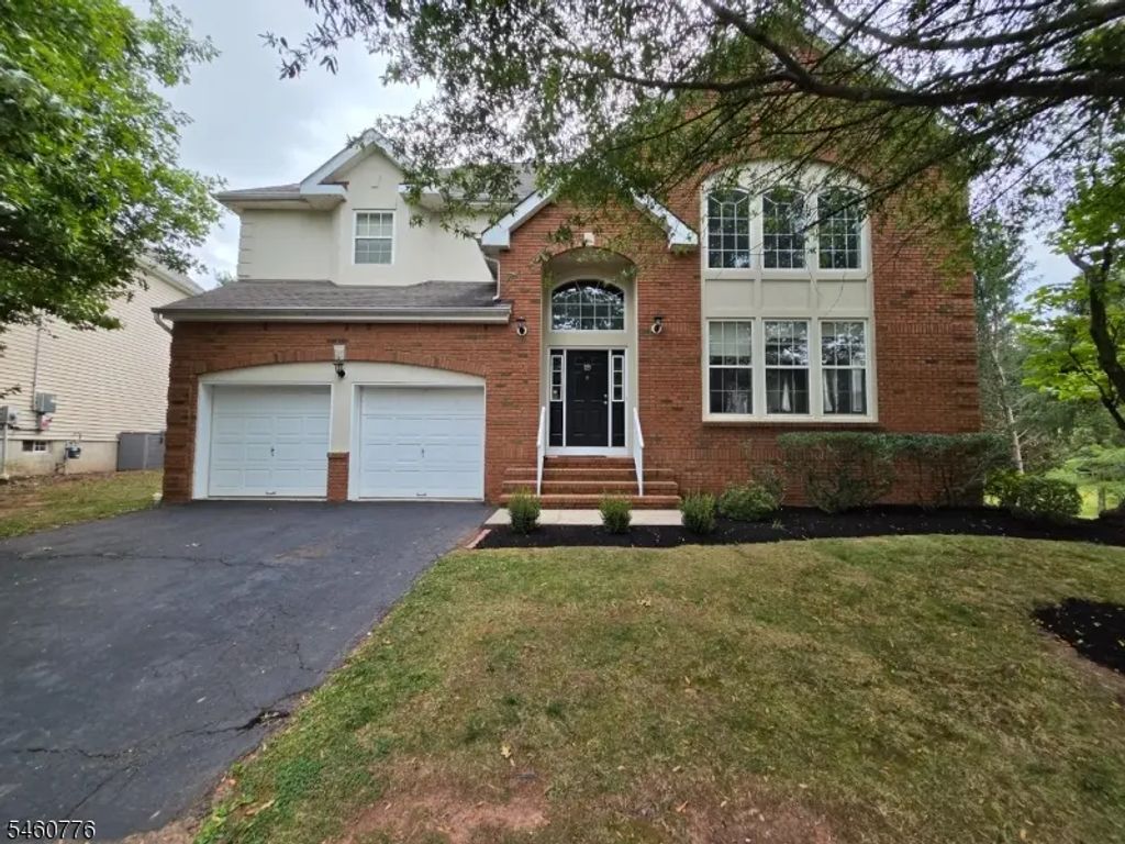 19 Goldenrod Dr, Montgomery Twp.