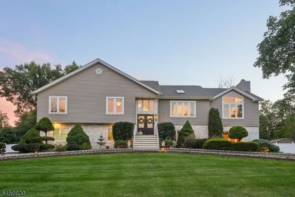 3 Skurla Ln, Hanover Twp.