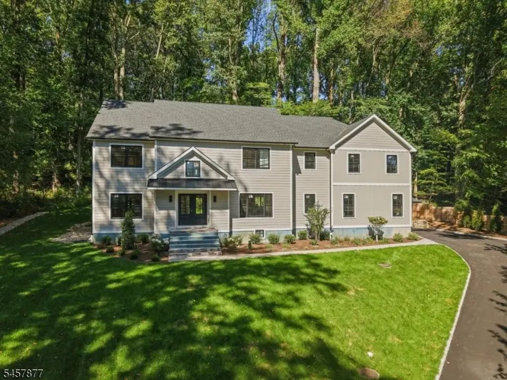 51 Dogwood Rd, Morris Plains Boro