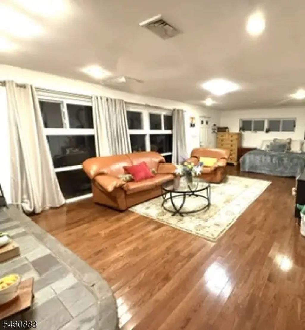 2 Lafayette Ave, Cliffside Park Boro