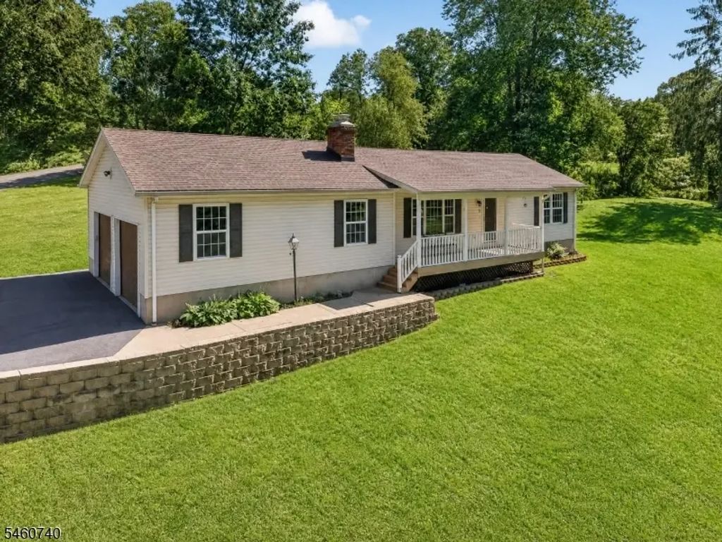 3 High View St, Lebanon Twp.