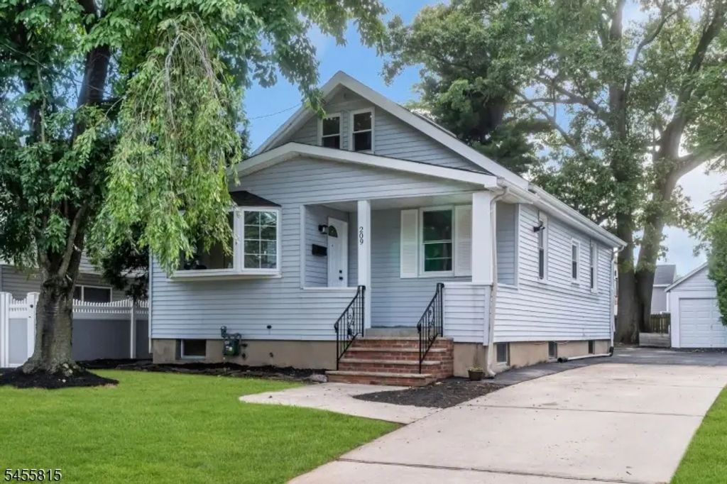 209 S Michigan Ave, Kenilworth Boro