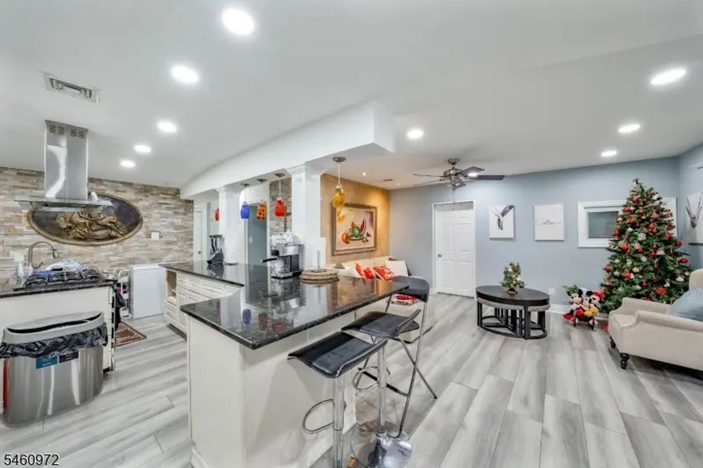 376 Elmora Ave, Elizabeth City