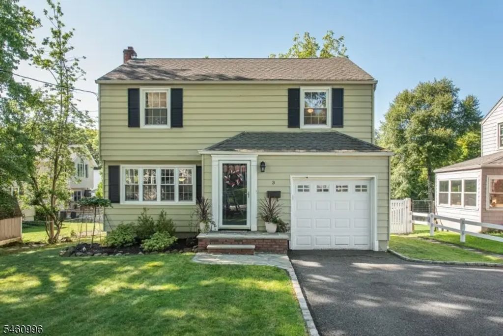 3 Woodlawn Ter, Cedar Grove Twp.