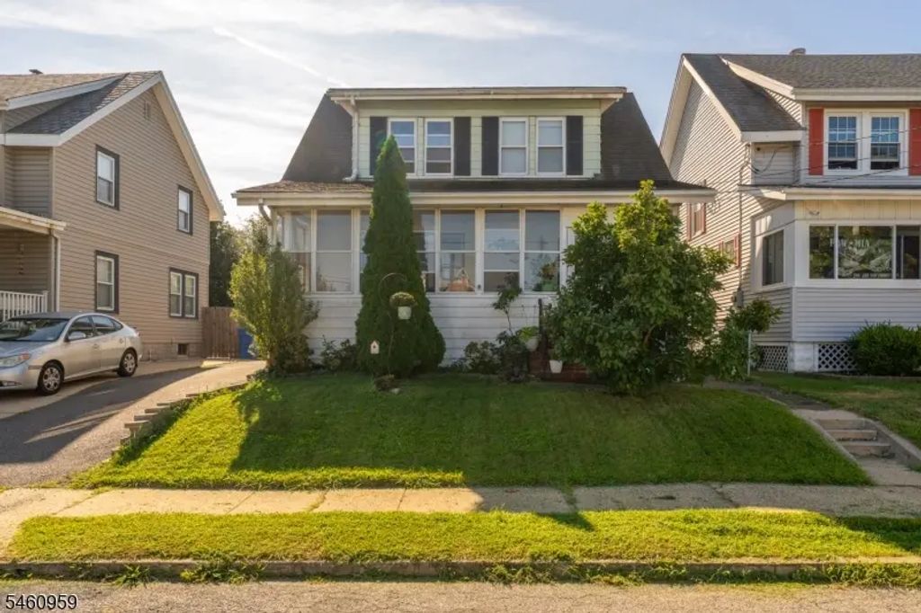 3 Fairview Ave, South River Boro