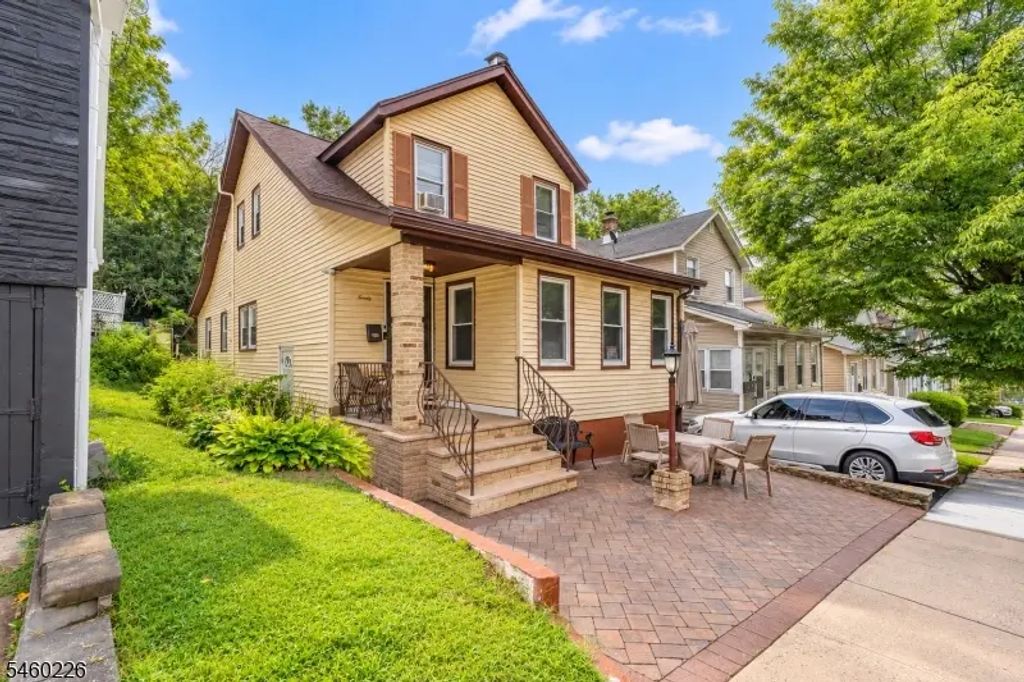 20 Berkley St, Maplewood Twp.