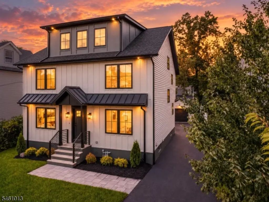 233 Cranford Ave, Cranford Twp.