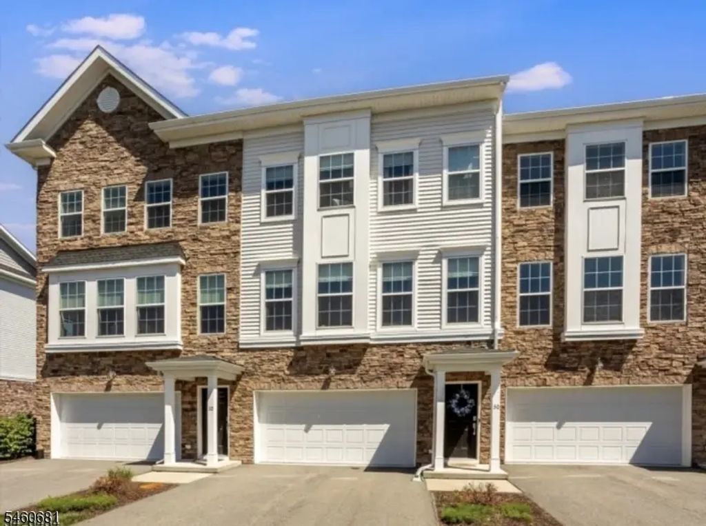 30 Colgate Dr, Morris Twp.