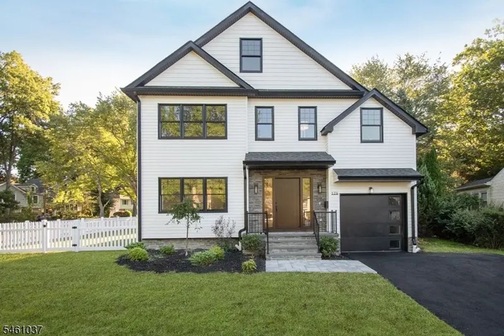 126 Hickson Dr, New Providence Boro