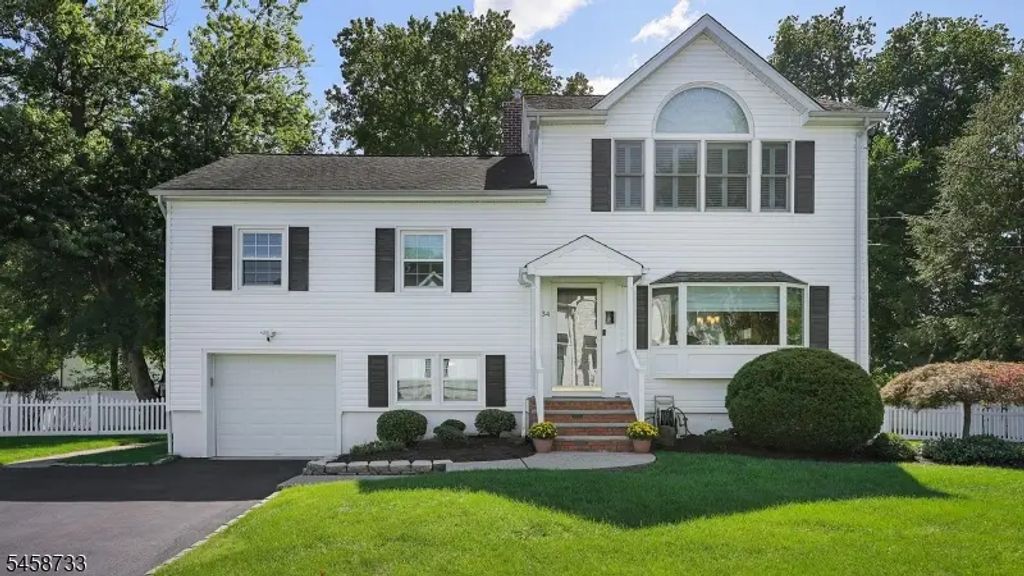 34 Moss Avenue, Westfield Town