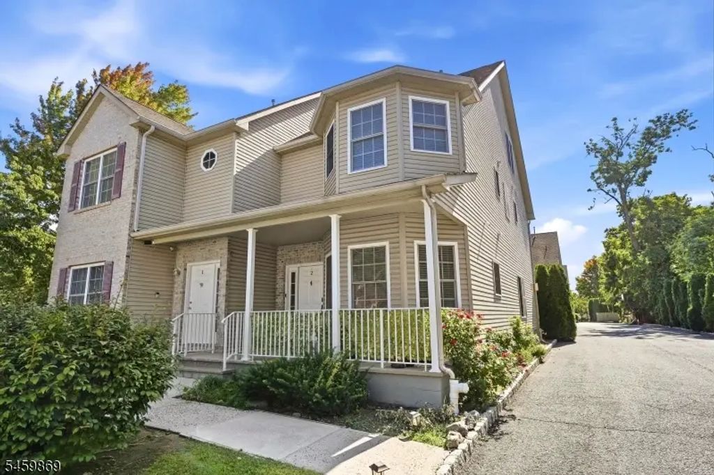 708 E Front St, Plainfield City