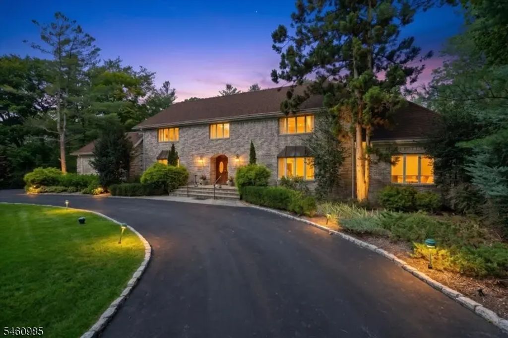 963 Huron Rd, Franklin Lakes Boro