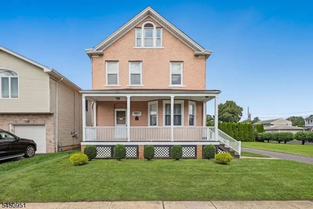 1120 Madison Hill Rd, Clark Twp.