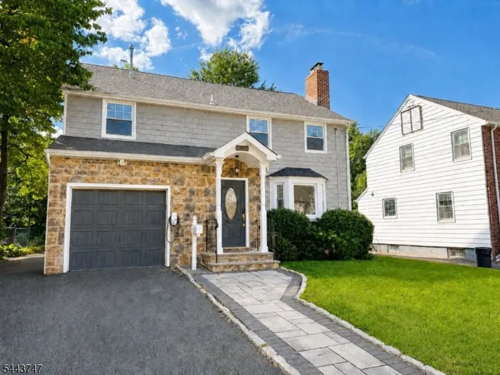 81 Hudson Ave, Maplewood Twp.