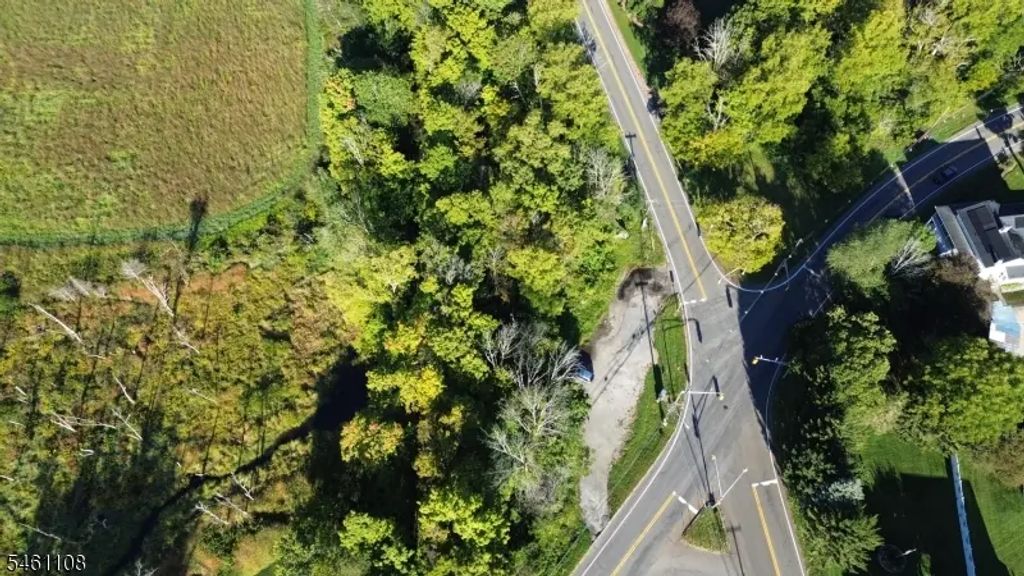106 County Road 519, Hampton Twp.