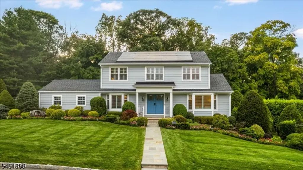 24 Stone Dr, West Orange Twp.