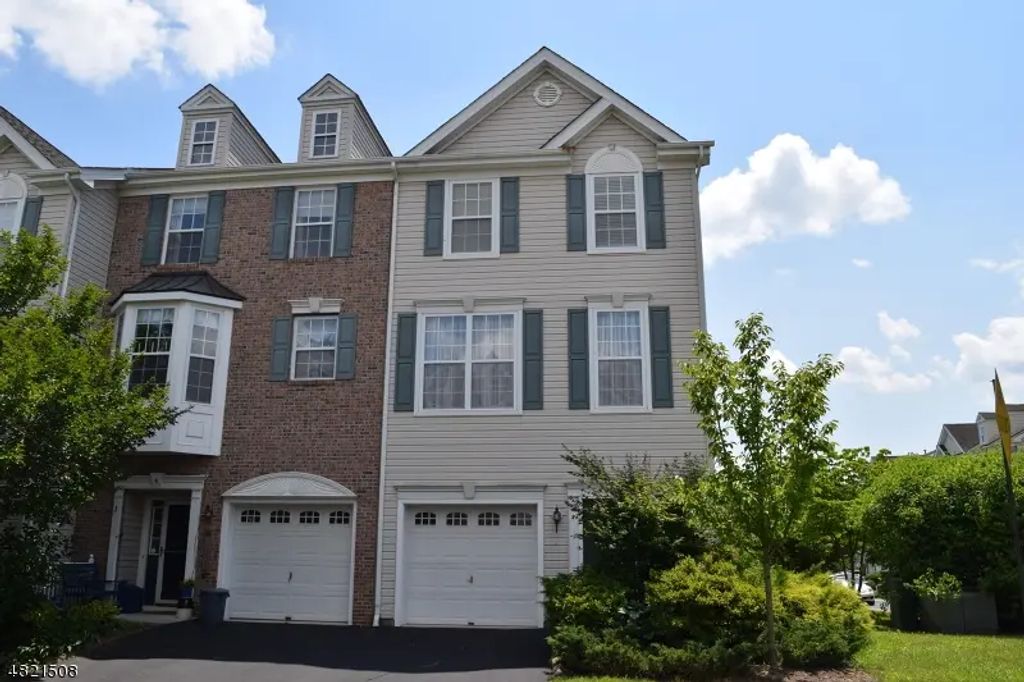 2 Hope St, Lopatcong Twp.