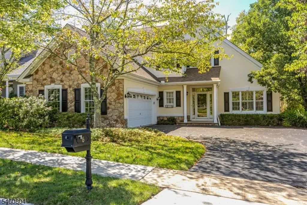 6 Ironwood Rd, Montgomery Twp.