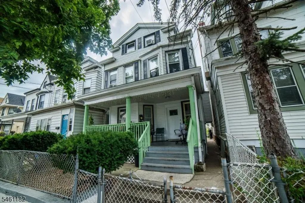 712 E 27th St, Paterson City