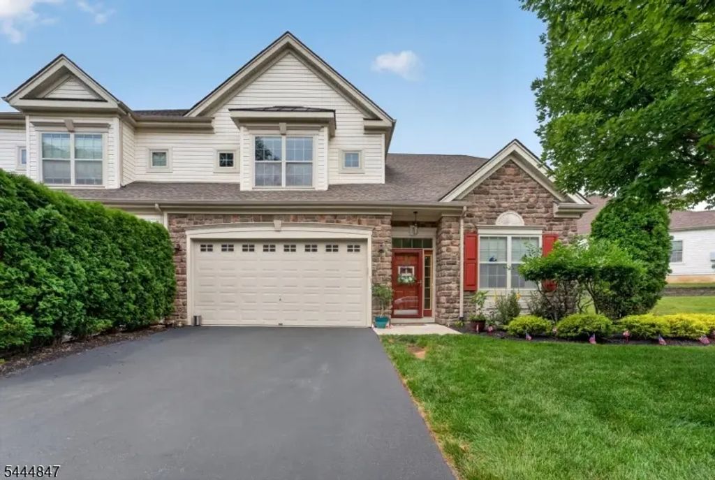 418 Edward St, Lopatcong Twp.
