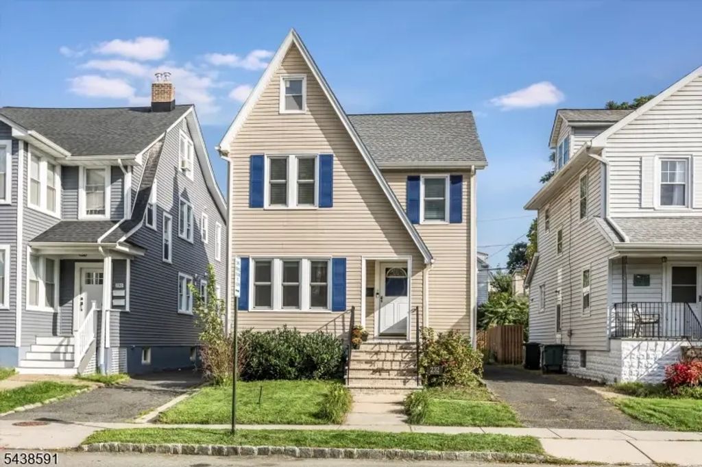 232 Ward Pl, South Orange Village Twp.