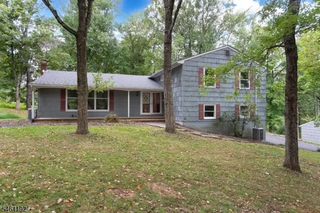 200 Hockenbury Rd, Hillsborough Twp.