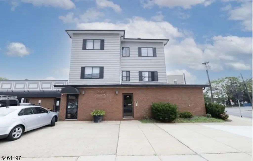 174 Washington Ave, Nutley Twp.