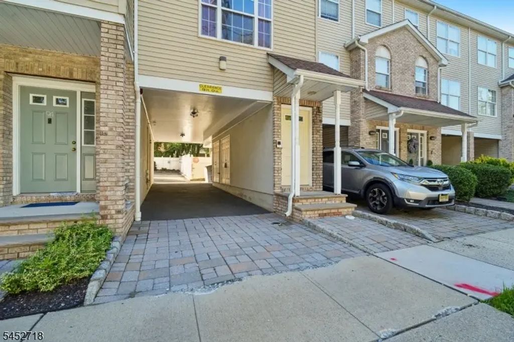 7 44th St, Maplewood Twp.