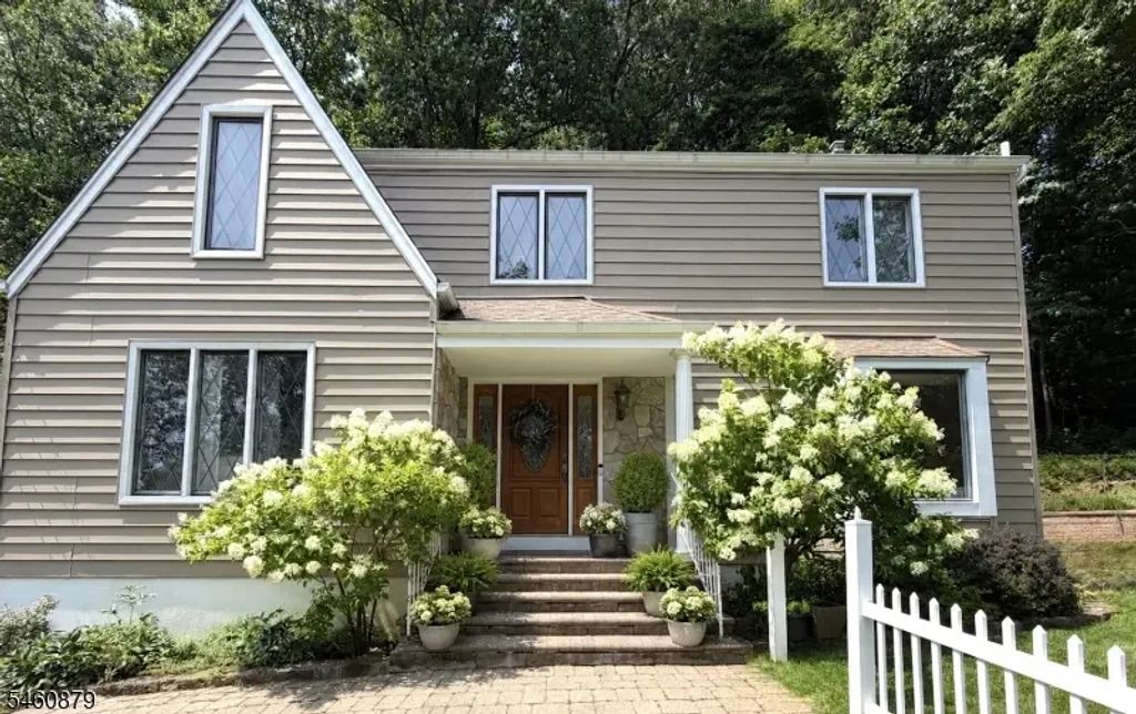 49 Raynor Rd, Morris Twp.