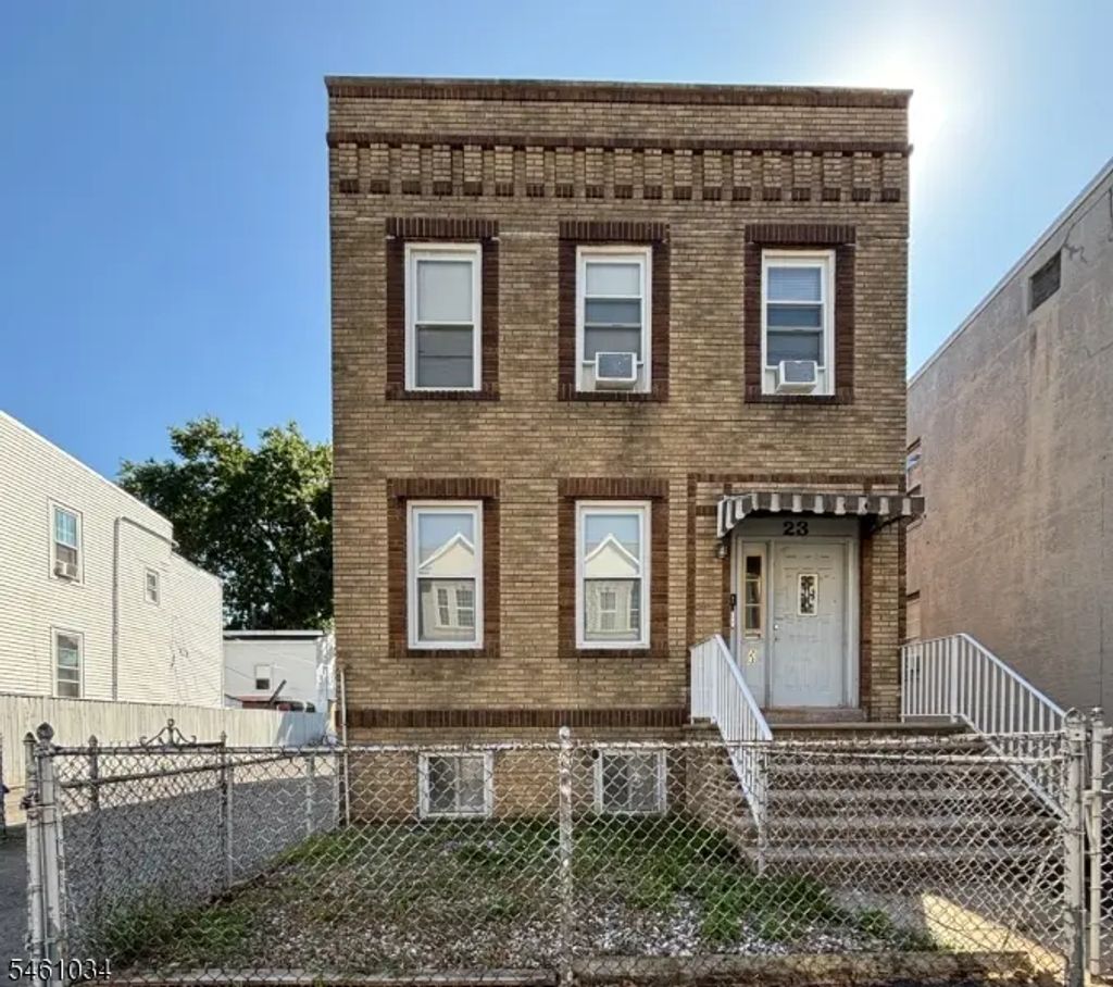 23 Lindsley Pl, East Orange City