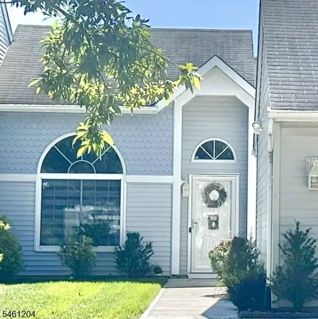589b Madison Dr, Monroe Twp.